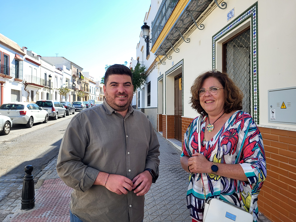 Gabi Santos y Maria jose sanchez asfaltado calle rosario